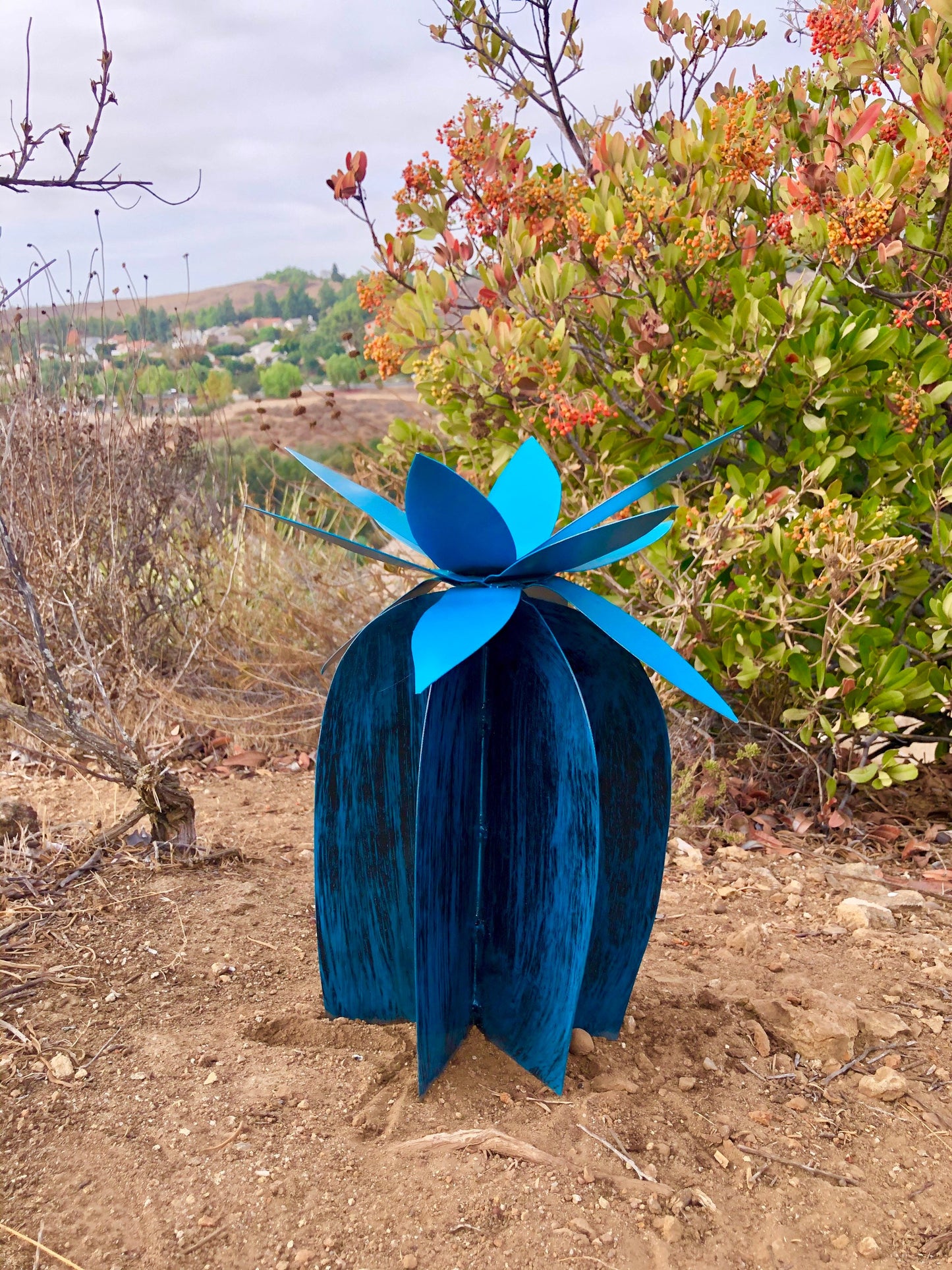 Mini Lily Sculpture – 18"